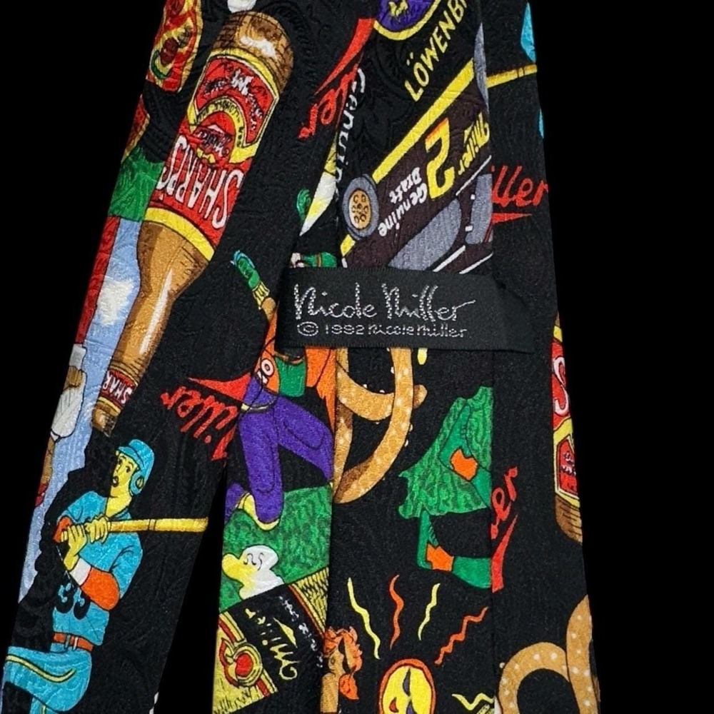 Vintage - Nicole Miller Mens Tie - Beer Golf Football Baseball Basketball 57"